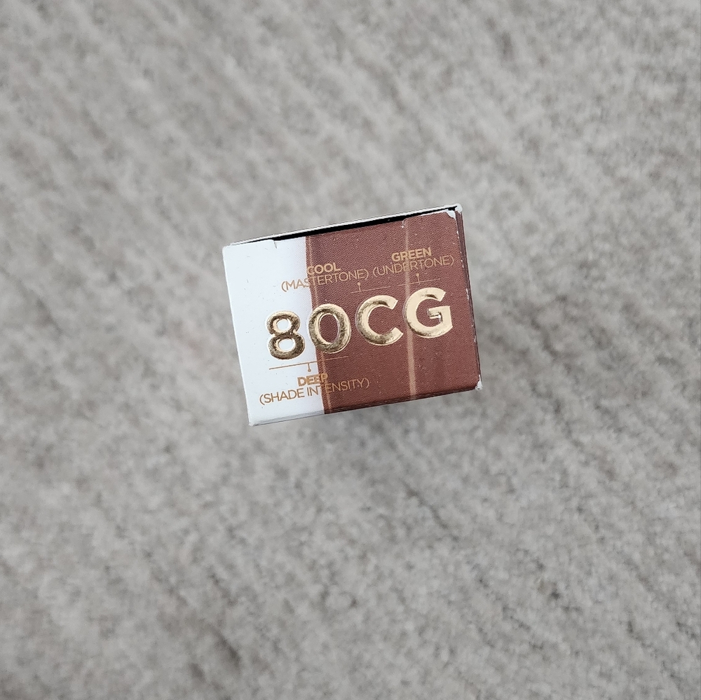 80CG Urban Decay Stay Naked Foundation